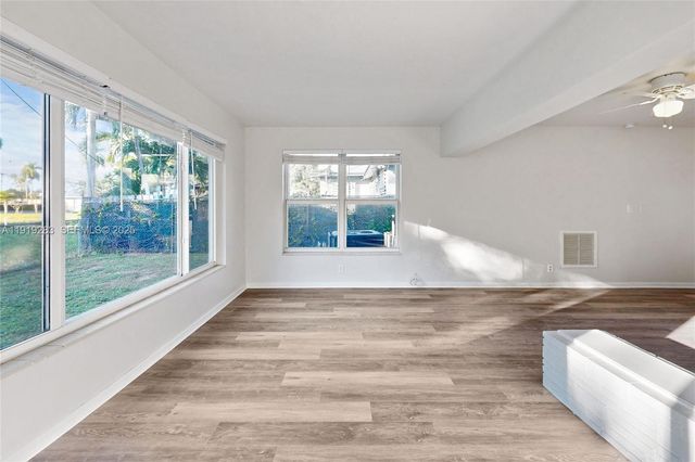 1111 SW 39th Ave, Fort Lauderdale, FL 33312