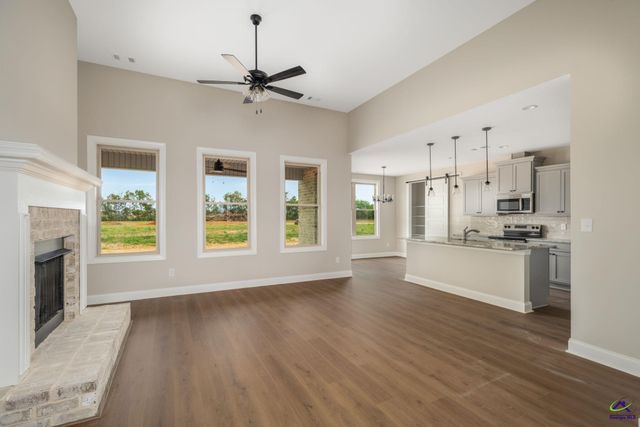 209 Farmland Circle, Perry, GA 31069