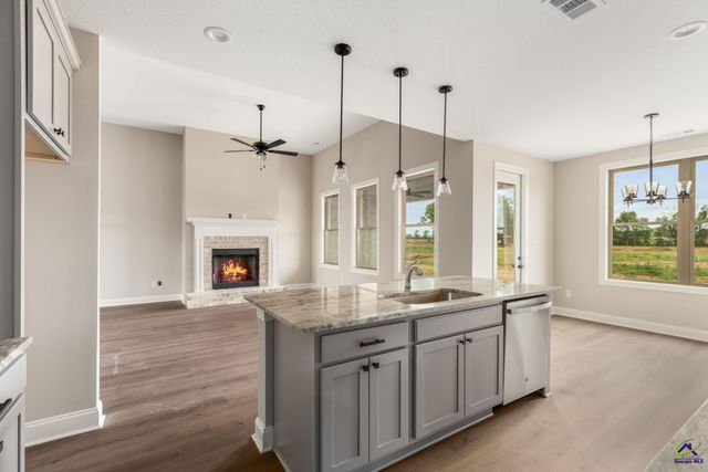 209 Farmland Circle, Perry, GA 31069