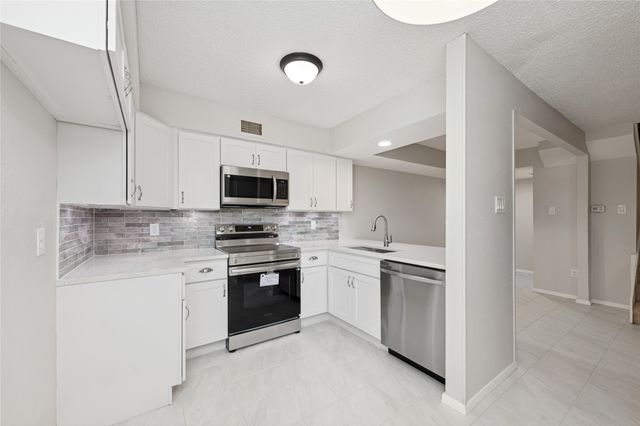 333 Melrose Drive 5B, Richardson, TX 75080