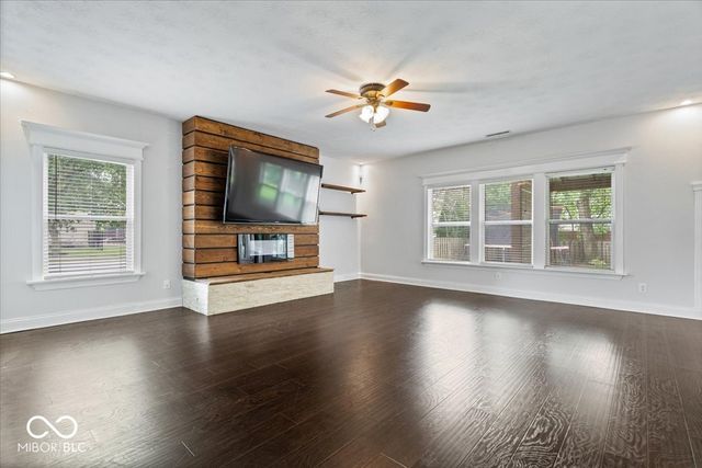 10375 Delphi Court, Fishers, IN 46038