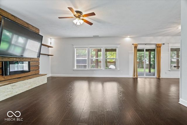 10375 Delphi Court, Fishers, IN 46038