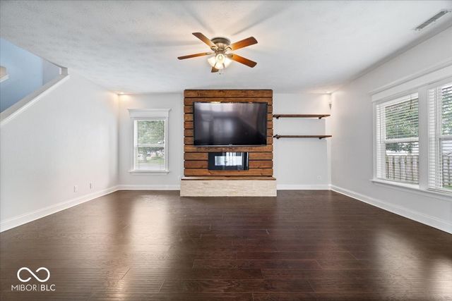 10375 Delphi Court, Fishers, IN 46038