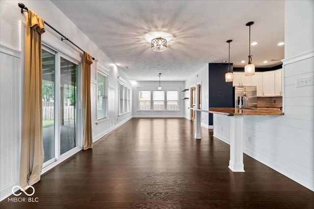 10375 Delphi Court, Fishers, IN 46038