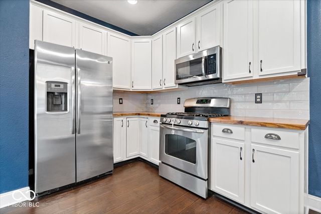 10375 Delphi Court, Fishers, IN 46038