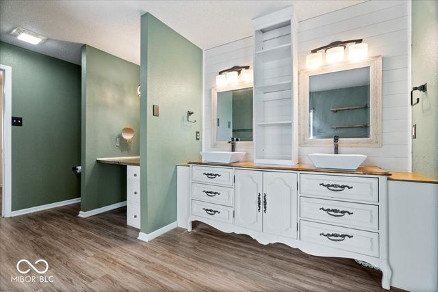 10375 Delphi Court, Fishers, IN 46038