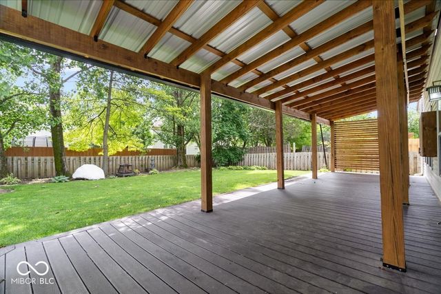 10375 Delphi Court, Fishers, IN 46038