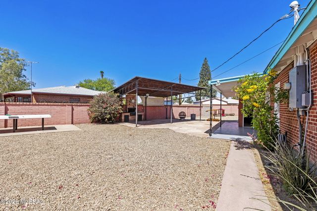 4850 E Paseo Luisa, Tucson, AZ 85711