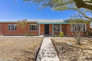 4850 E Paseo Luisa, Tucson, AZ 85711