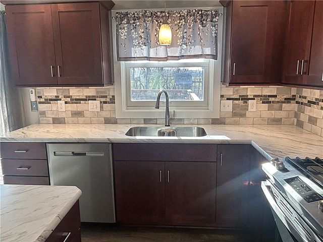 187 Pearson Lane, Greece, NY 14612