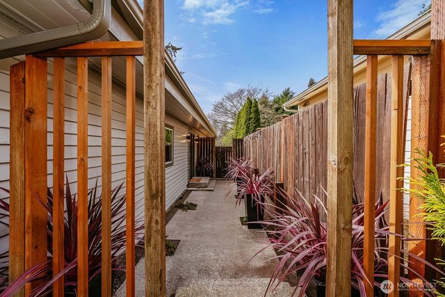 15863 15th Avenue NE, Shoreline, WA 98155