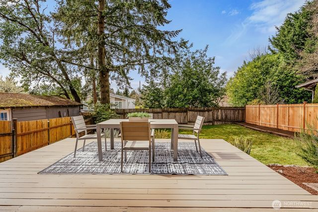 15863 15th Avenue NE, Shoreline, WA 98155