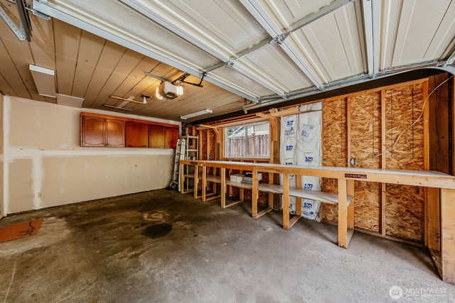 15863 15th Avenue NE, Shoreline, WA 98155