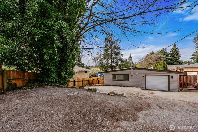 15863 15th Avenue NE, Shoreline, WA 98155