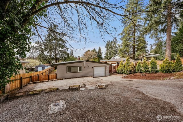 15863 15th Avenue NE, Shoreline, WA 98155