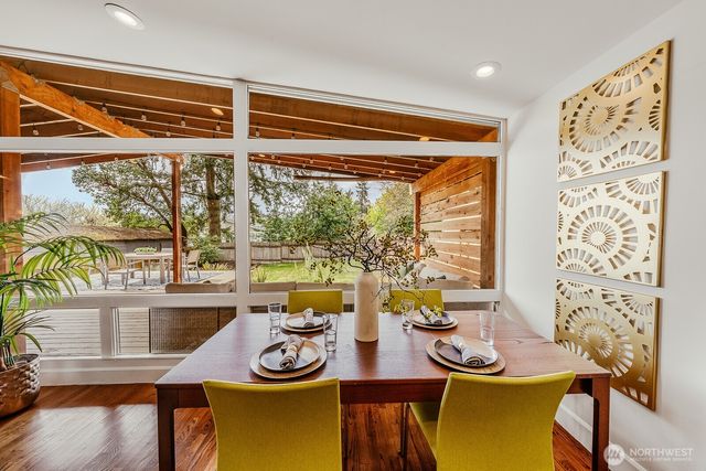 15863 15th Avenue NE, Shoreline, WA 98155