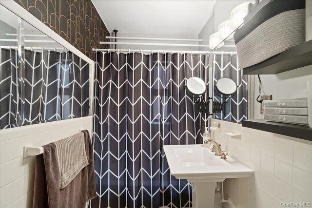 620 W 239th Street 3A, Bronx, NY 10463