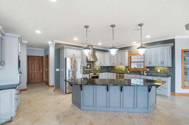 3020 Lakeshore Drive, Lima, OH 45805