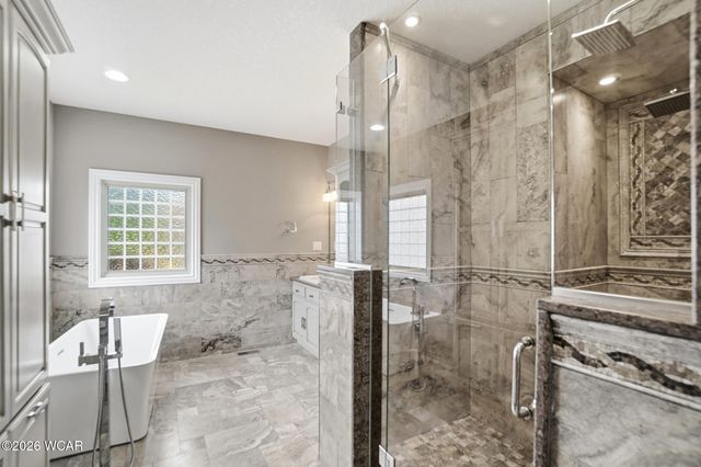 3020 Lakeshore Drive, Lima, OH 45805