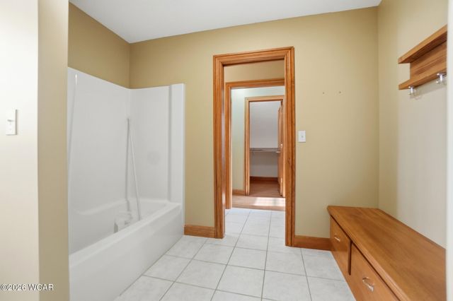 3020 Lakeshore Drive, Lima, OH 45805