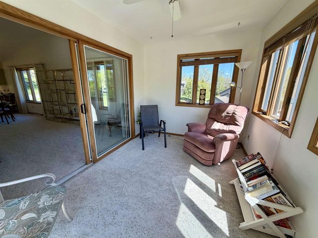 206 Shady Oak Court, Janesville, WI 53548