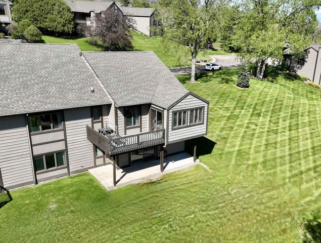 206 Shady Oak Court, Janesville, WI 53548
