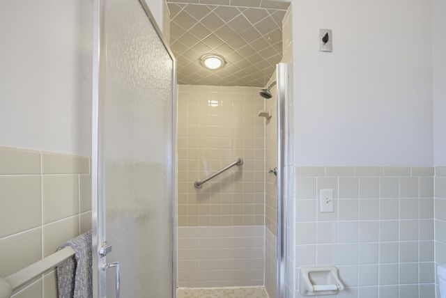 1210 E Woodland Street, Springfield, MO 65804