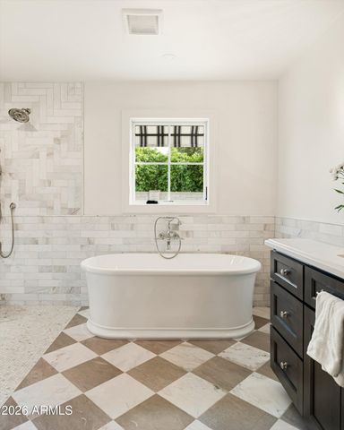 4835 E INDIANOLA Avenue, Phoenix, AZ 85018