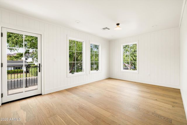 4835 E INDIANOLA Avenue, Phoenix, AZ 85018