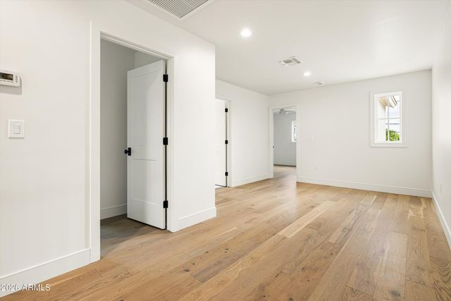 4835 E INDIANOLA Avenue, Phoenix, AZ 85018