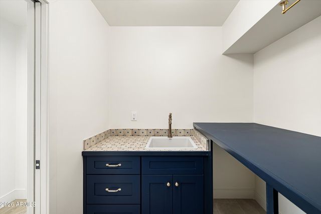 4835 E INDIANOLA Avenue, Phoenix, AZ 85018