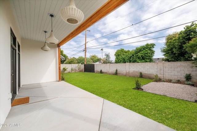 4835 E INDIANOLA Avenue, Phoenix, AZ 85018