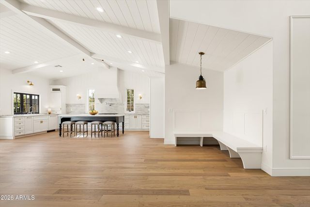 4835 E INDIANOLA Avenue, Phoenix, AZ 85018