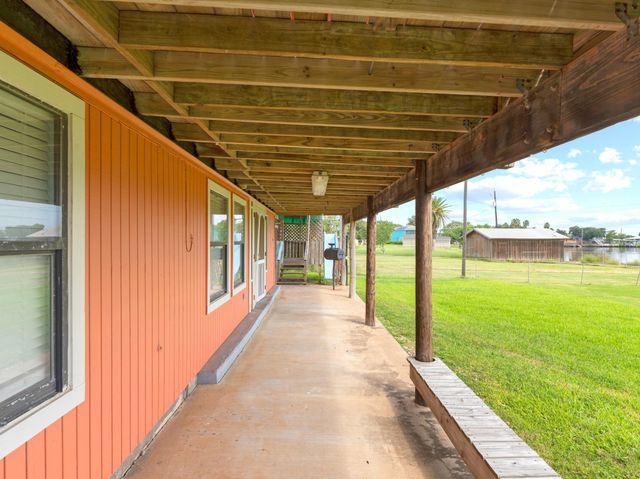 2342 County Road 297, Sargent, TX 77414