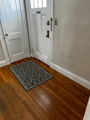 76 Withington Rd 76, Newton, MA 02458