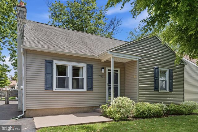 253 GILPIN RD, Willow Grove, PA 19090