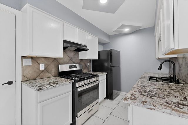 10908 Candelaria Road NE, Albuquerque, NM 87112