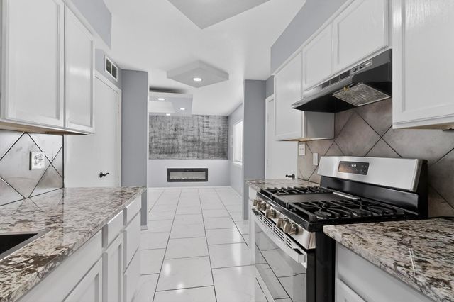 10908 Candelaria Road NE, Albuquerque, NM 87112