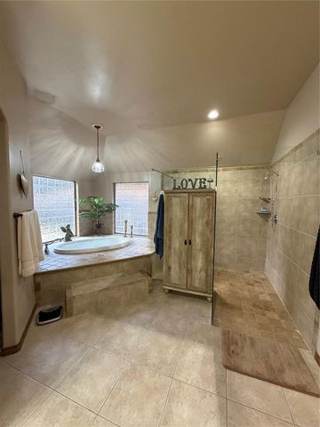 3105 White Cedar Drive, Moore, OK 73160