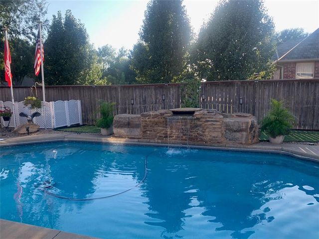 3105 White Cedar Drive, Moore, OK 73160