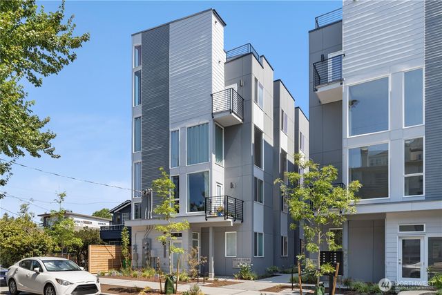 9518 Interlake Avenue N, Seattle, WA 98103