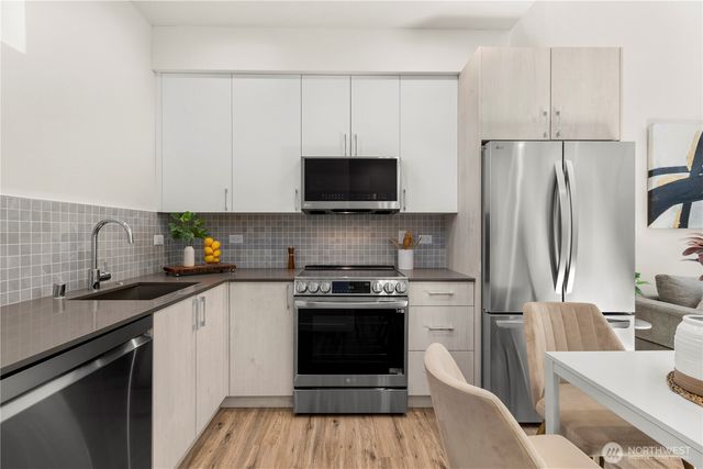 9518 Interlake Avenue N, Seattle, WA 98103