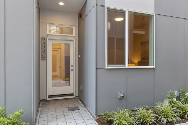 9518 Interlake Avenue N, Seattle, WA 98103