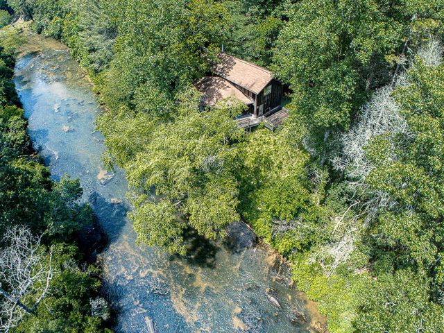 80 Riverbend Circle, Ellijay, GA 30536
