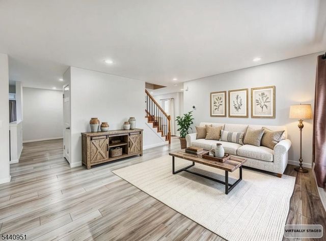 351 Bowler Ct, Piscataway Twp., NJ 08854