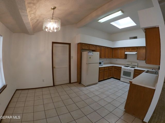 1541 PLAZA VERDE Drive, El Paso, TX 79912