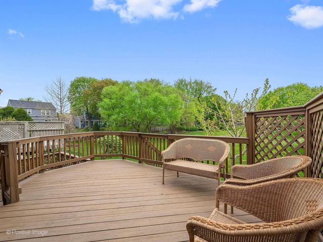 517 Renn Court, Wheaton, IL 60187