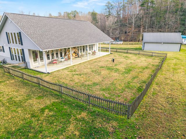 2581 Corder Flats Road, Strunk, KY 42649