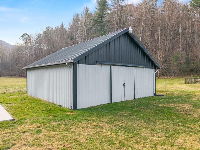 2581 Corder Flats Road, Strunk, KY 42649