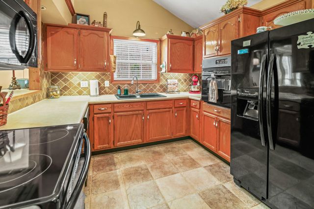 2581 Corder Flats Road, Strunk, KY 42649